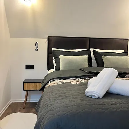 La Casa * יאיצי