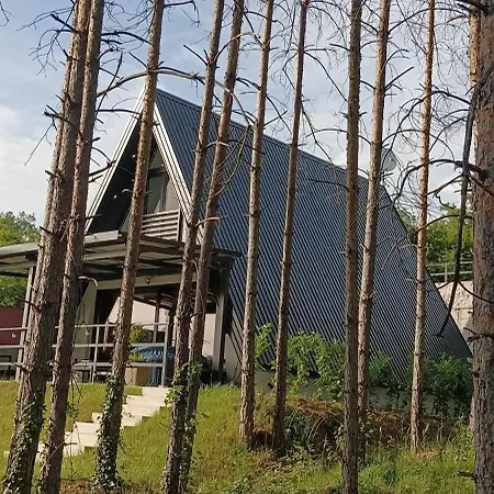 La Casa Яйце